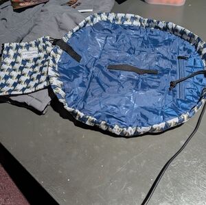 Lay-n-Go Blue and Gray Cosmetic Bag 18.5 Inches Across